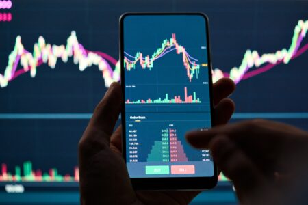 Seeking Alpha vs Yahoo Finance