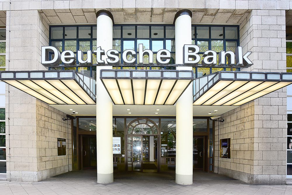 Trump and Deutsche Bank: A Complex Financial Affair 1 Trump and Deutsche Bank