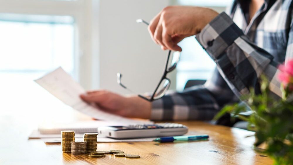 Using a Bankruptcy Lawyer to Get Out of Debt 2 Using a Bankruptcy Lawyer to Get Out of Debt 2